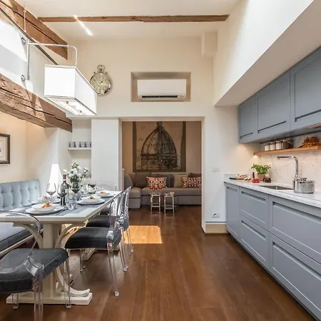 דירה La Dimora Nova With Terrace *