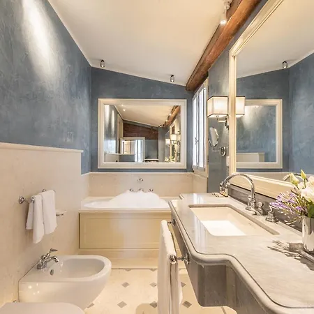 La Dimora Nova With Terrace شقة *