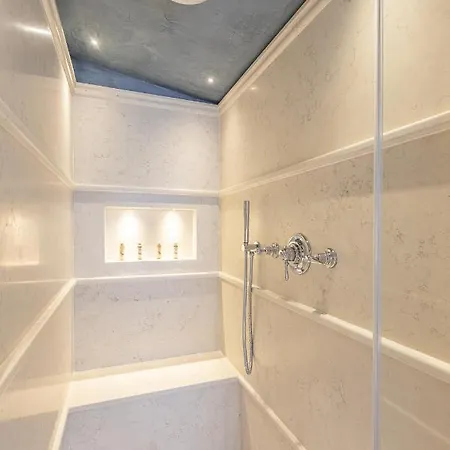 شقة La Dimora Nova With Terrace *